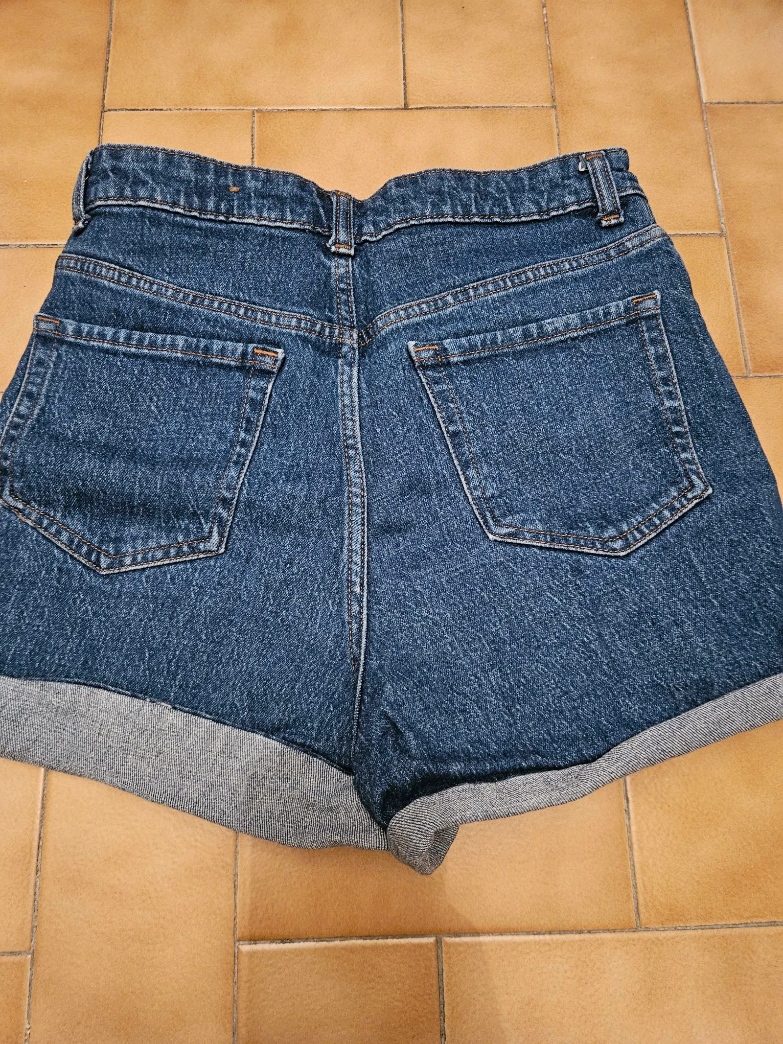 Jean shorts - size S – photo 4